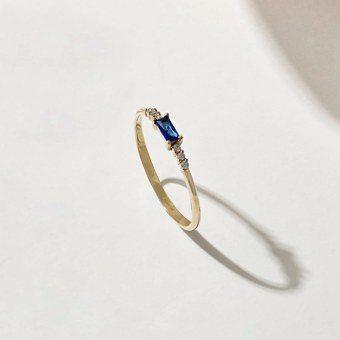 MINIMALIST RECTANGLE BLUE SAPPHIRE RING