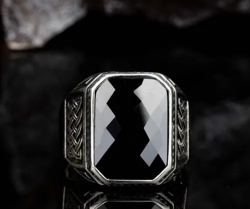 Black Zircon Knit Ornament Silver Ring