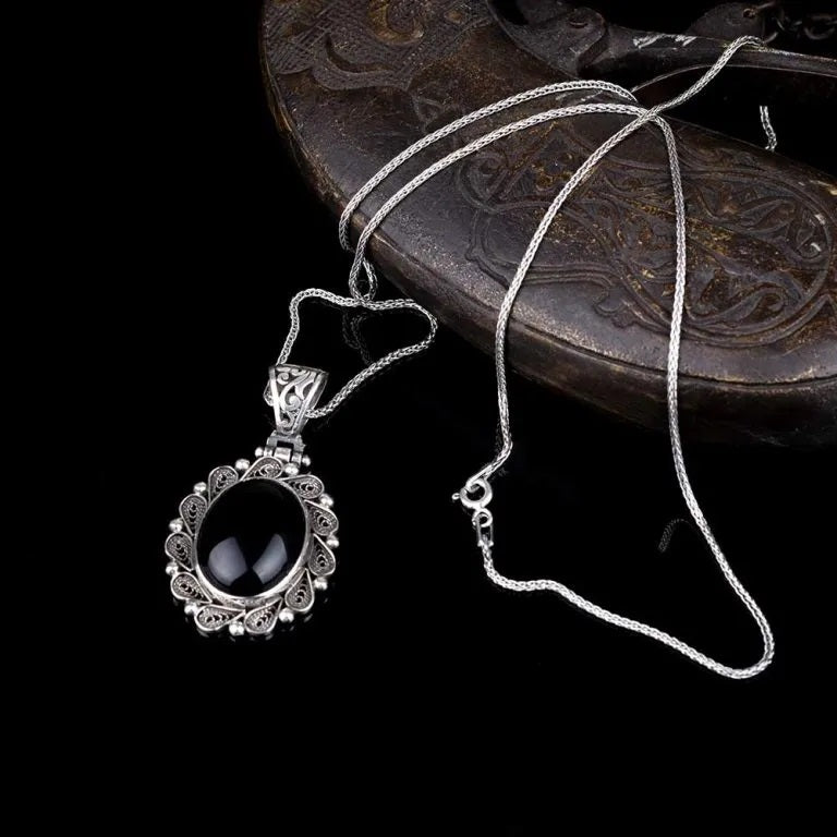 Filigree Handmade Black Aqeeq Silver Pendant