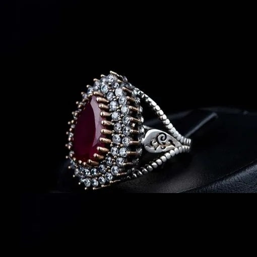 Mahidevran Sultan Garnet Silver Ring