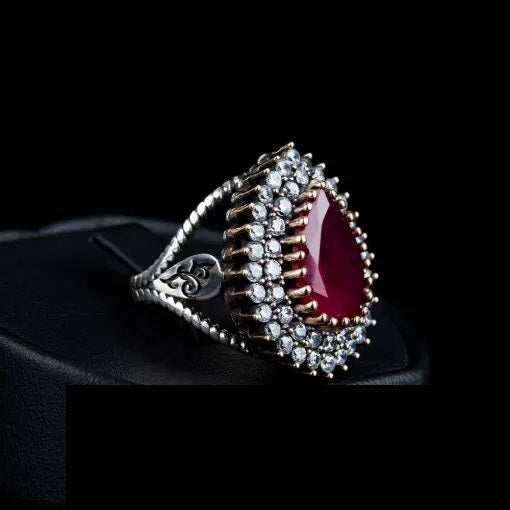 Mahidevran Sultan Garnet Silver Ring