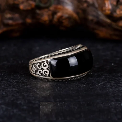 Black Aqeeq Special Curved Silver Ring