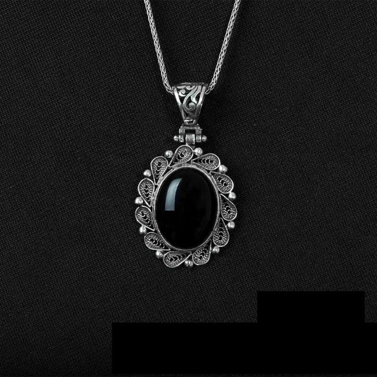 Filigree Handmade Black Aqeeq Silver Pendant