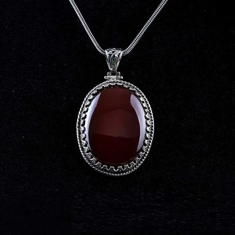 Red Yemeni Aqeeq Oval Silver Pendant